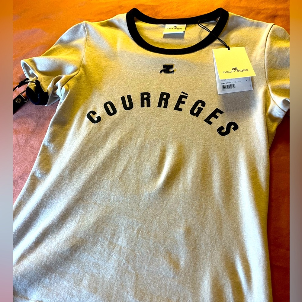 Women’s Medium Couregges Designer Shirt with Buckle Sleeve
